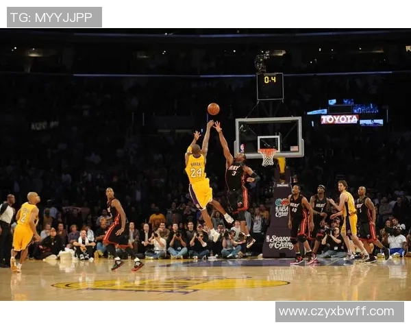 2014年热火与勇士的巅峰对决绝杀瞬间回顾与分析 2014年热火与勇士的巅峰对决绝杀瞬间回顾与分析