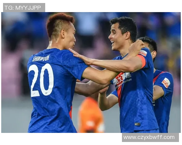 恒丰与上海申花激战正酣比分悬念引发球迷热议